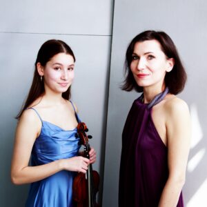 Kira Elisabeth Koch und Karla Haltenwanger